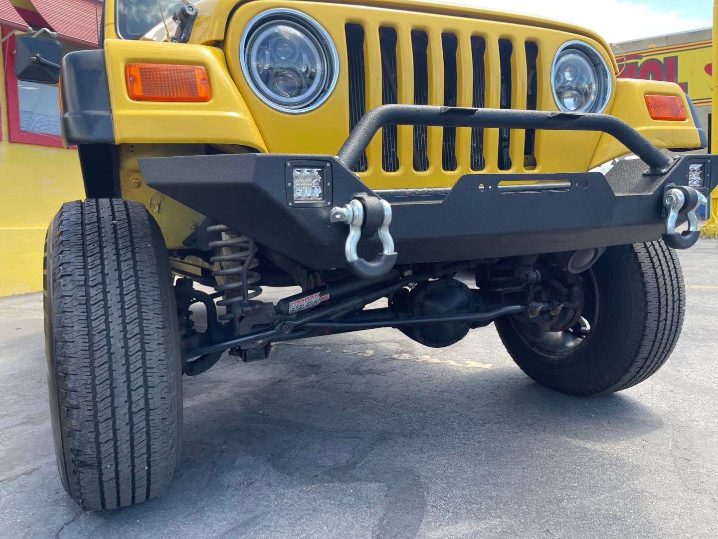 2000 Solar Yellow /Black Jeep Wrangler SE (1J4FA29P9YP) with an 2.5L 4 Cyl. engine, Manual transmission, located at 801 South State Street, Salt Lake City, UT, 84111, (801) 328-0098, 40.751953, -111.888206 - Wow extremely rare to find extra clean Jeep in immaculate condition 4x4! Low miles only 98,248 miles! Interior and exterior are both in excellent shape for the year. This is a clean title no reported accidents on the CarFax history report. It has passed emissions already and is ready to go. Featur - Photo#33